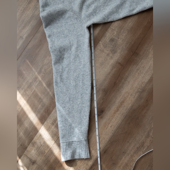 J-Crew Large Gray Sweater - Picture 7 of 8